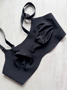 Knix Black Seamless Unpadded Wireless Comfort Contour Bra sz 4